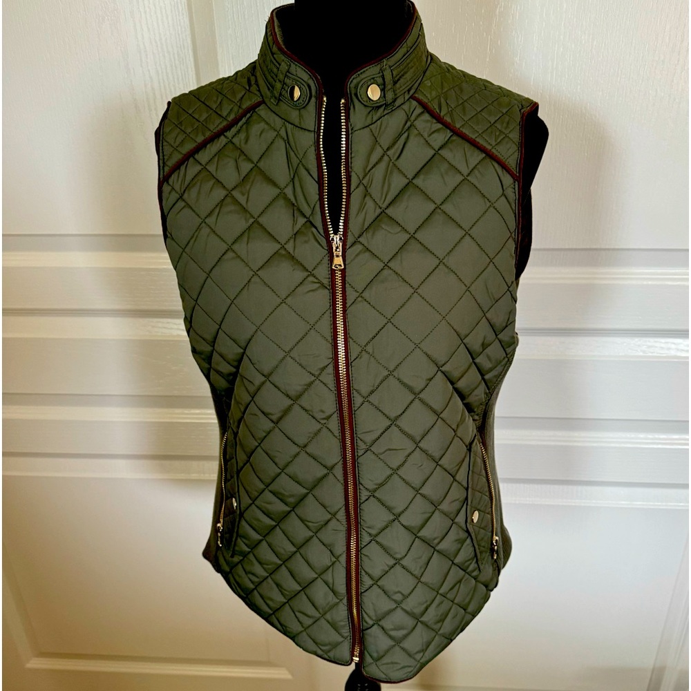 New vest in dark green.